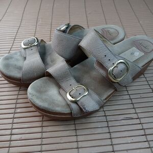 Dansko Womens Sophie Tan Leather Double Buckle Straps Sandals Clogs 9841032200 S